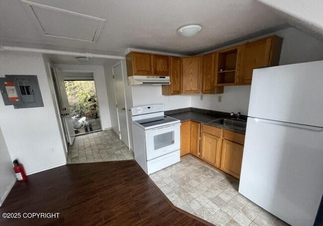 21 Creek St in Ketchikan, AK - Building Photo - Building Photo