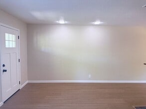 3621 Woodcrest Rd in Sacramento, CA - Building Photo - Building Photo