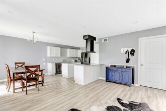 1746 Cloister Dr in Crosby, TX - Foto de edificio - Building Photo