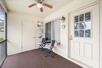 112 Lake Pine Cir in Greenacres, FL - Building Photo - Building Photo