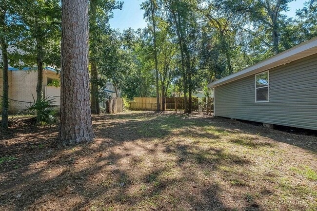 2034 Harold Ct in Tallahassee, FL - Building Photo - Building Photo