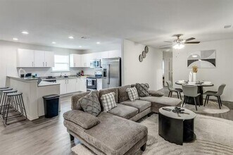 2308-2310 Dalworth St in Grand Prairie, TX - Building Photo - Building Photo