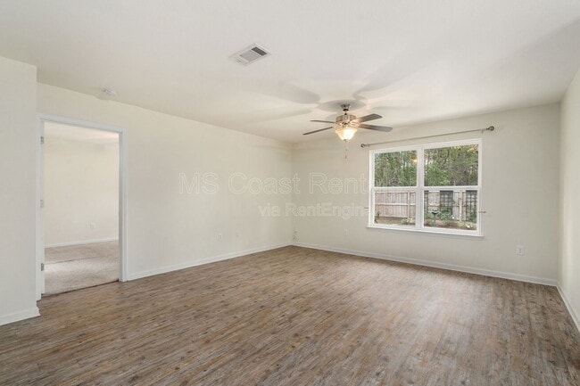 515 E Marigold Dr in Long Beach, MS - Building Photo - Building Photo