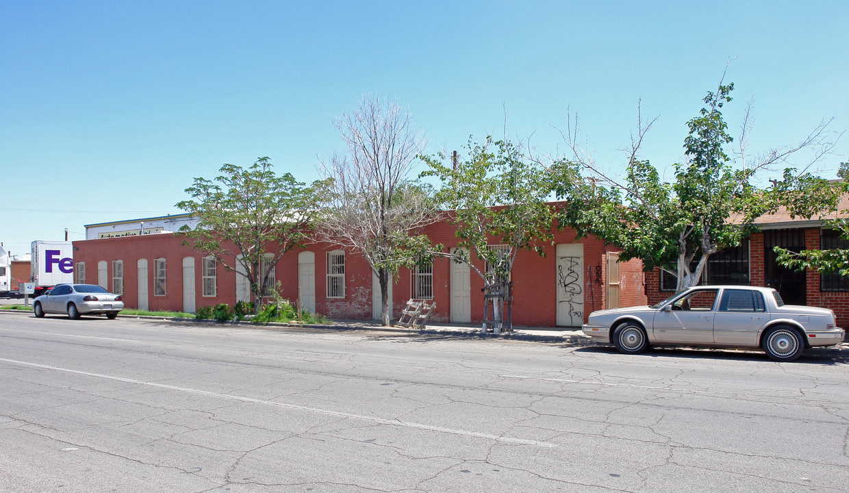 2310 Magoffin Ave in El Paso, TX - Building Photo