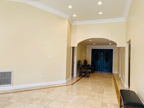 6201 Corbin Ave in Tarzana, CA - Building Photo - Building Photo
