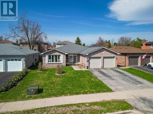 208 Steel St in Barrie, ON - Building Photo - Building Photo