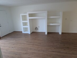 3217 Jeffcott St in Ft. Myers, FL - Building Photo - Building Photo