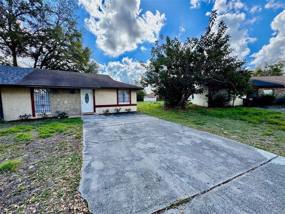 1447 Candlewyck Dr in Orlando, FL - Building Photo