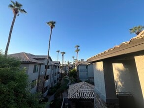 2025 E Campbell Ave, Unit 338 in Phoenix, AZ - Building Photo - Building Photo