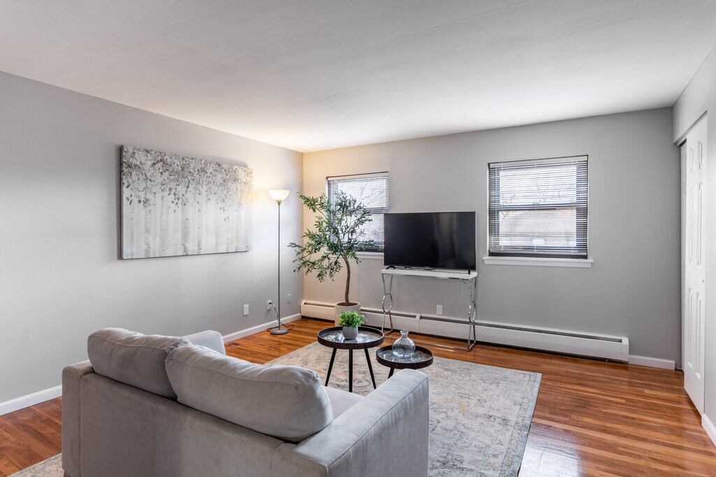 Seramonte Estates Apartments in Hamden, CT