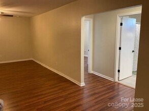 131 S Main St in Clover, SC - Building Photo - Building Photo