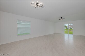 12142 Amber Waves Rd in Lehigh Acres, FL - Building Photo - Building Photo