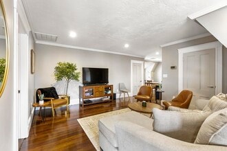 10 Upland Ave, Unit 3 in Boston, MA - Building Photo - Building Photo