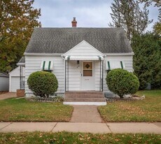 515 N 8th Ave in Wausau, WI - Building Photo