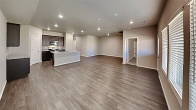 12541 Bending Brk Dr in Piedmont, OK - Foto de edificio - Building Photo