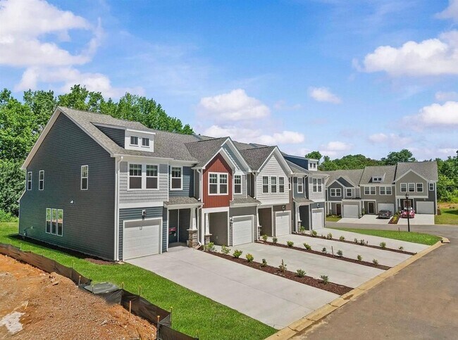 1310 Maplesmith Wy in Moore, SC - Building Photo - Building Photo