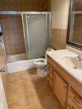 19050 Kittridge St in Los Angeles, CA - Building Photo - Building Photo