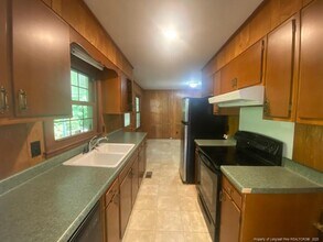 1318 Camelot Dr in Fayetteville, NC - Building Photo - Building Photo