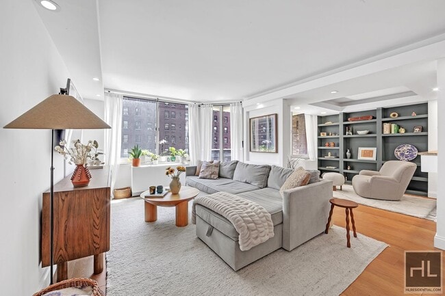 250 W 90th St, Unit 8K