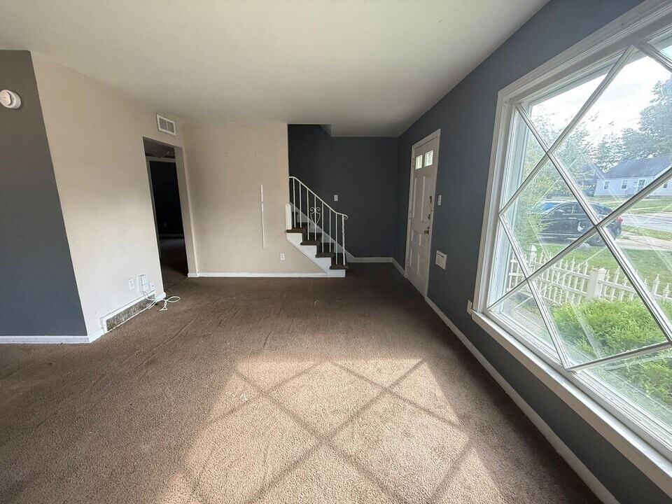 16605 Lotus Dr in Cleveland, OH - Building Photo