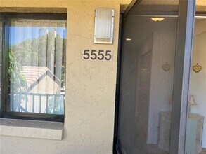 5555 Ashton Way in Sarasota, FL - Building Photo - Building Photo