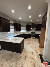 2600 W Picadilly Way in Anaheim, CA - Building Photo - Building Photo