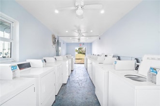 700 NW 14th Terrace in Fort Lauderdale, FL - Building Photo - Building Photo