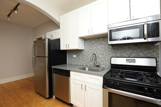 2320.5 N Rockwell St in Chicago, IL - Building Photo - Building Photo