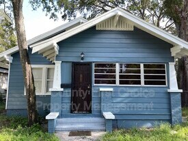 1111 James Ave S in St. Petersburg, FL - Building Photo