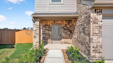 3104 Nori Shores Dr in Park Row, TX - Foto de edificio - Building Photo