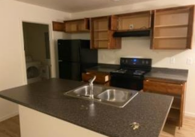 404 O Neil Ave, Unit Apt B in Cheyenne, WY - Building Photo - Building Photo