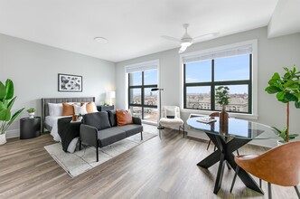 32 Oakland Ave in Jersey City, NJ - Building Photo - Building Photo