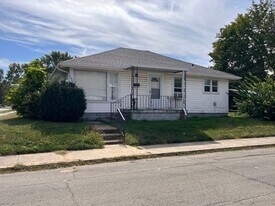 1601 Fairview St in Anderson, IN - Building Photo
