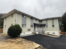 2430 Perry Blvd NW in Atlanta, GA - Building Photo