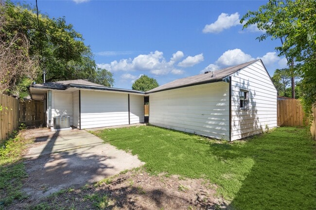 2511 Evergreen Dr in Houston, TX - Building Photo - Building Photo