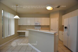 11351 NW 56th Terrace in Doral, FL - Foto de edificio - Building Photo