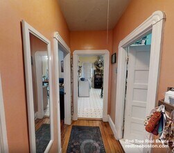 29 Victoria St, Unit 1 in Somerville, MA - Foto de edificio - Building Photo