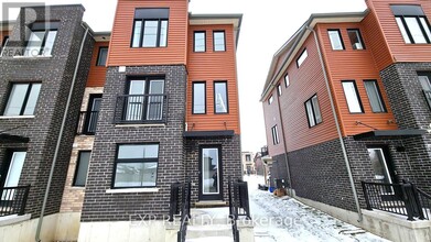 111 Fairlane Ave in Barrie, ON - Building Photo - Building Photo