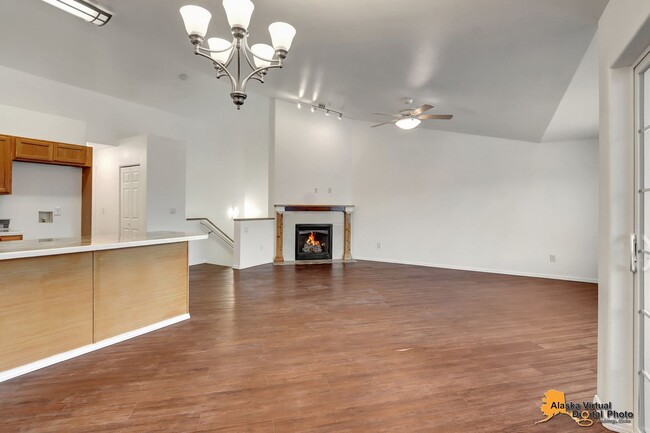 5621 Sapphire Loop in Anchorage, AK - Building Photo - Building Photo