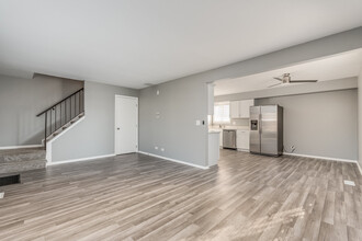119 S Hale Ave in Bartlett, IL - Building Photo - Building Photo