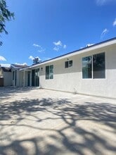 1300 N Sparks St in Burbank, CA - Building Photo - Building Photo