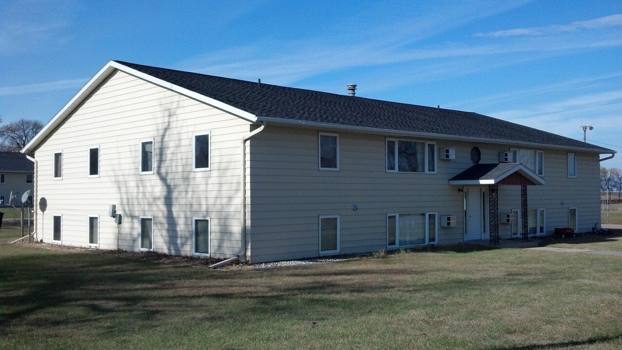 Cyrus Garden East in Cyrus, MN - Foto de edificio