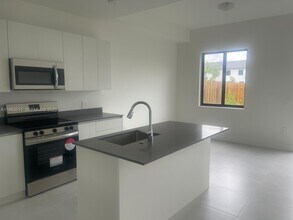 18988 SW 344th Terrace in Homestead, FL - Building Photo - Building Photo