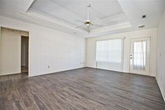 816 Kinkade Pl in Lowell, AR - Building Photo - Building Photo
