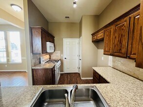 2305 NW 162nd St in Edmond, OK - Building Photo - Building Photo