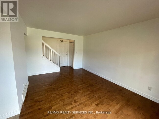 property at 1730 Columbia Ct