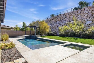 11 Grand Masters Dr in Las Vegas, NV - Building Photo - Building Photo