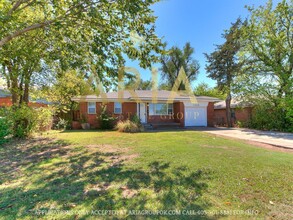 1008 W Robinson St in Norman, OK - Building Photo - Building Photo