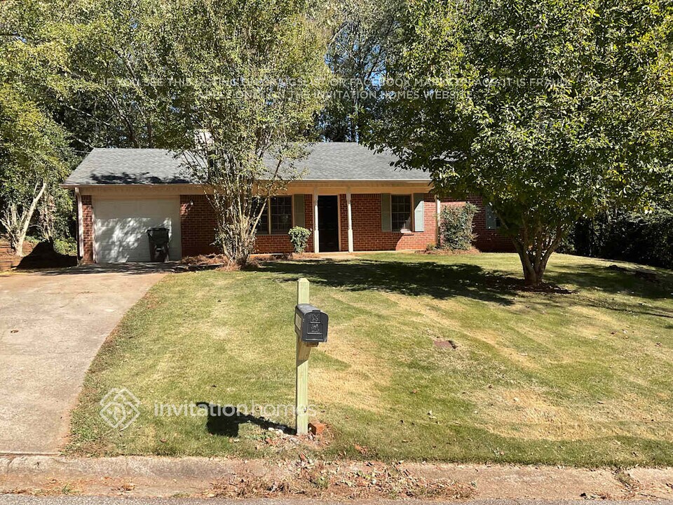 1002 Providence Way in Lawrenceville, GA - Building Photo