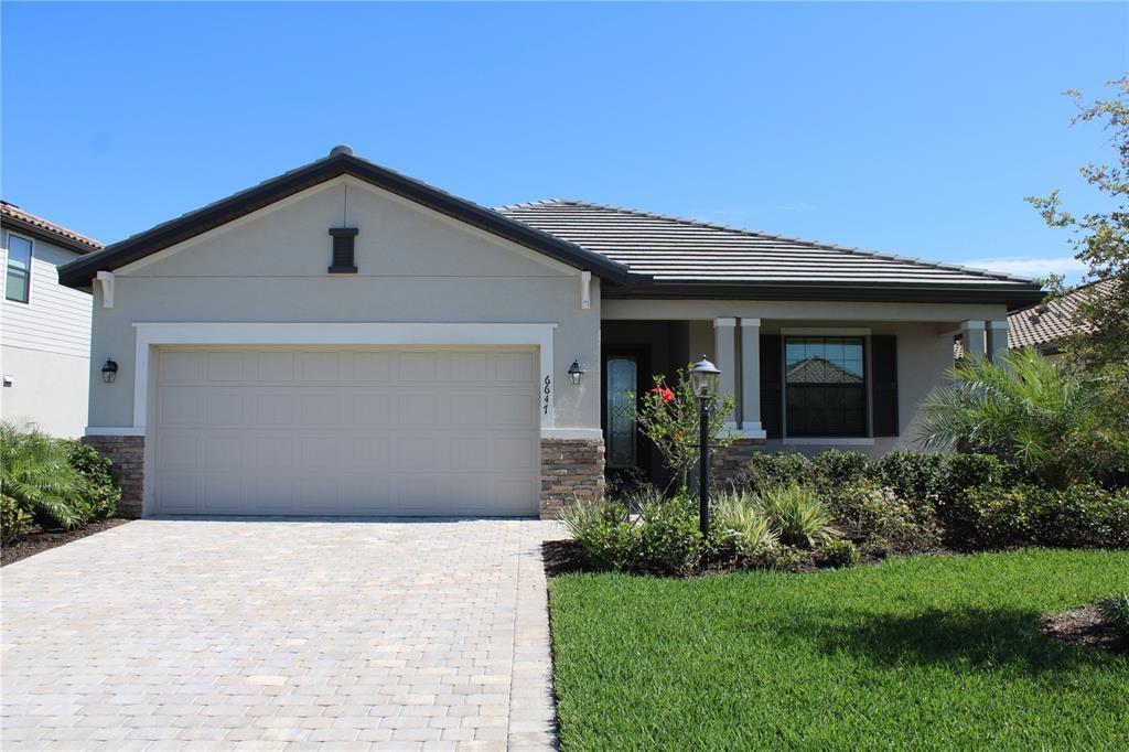 6647 Clairborne Ln in Bradenton, FL - Building Photo